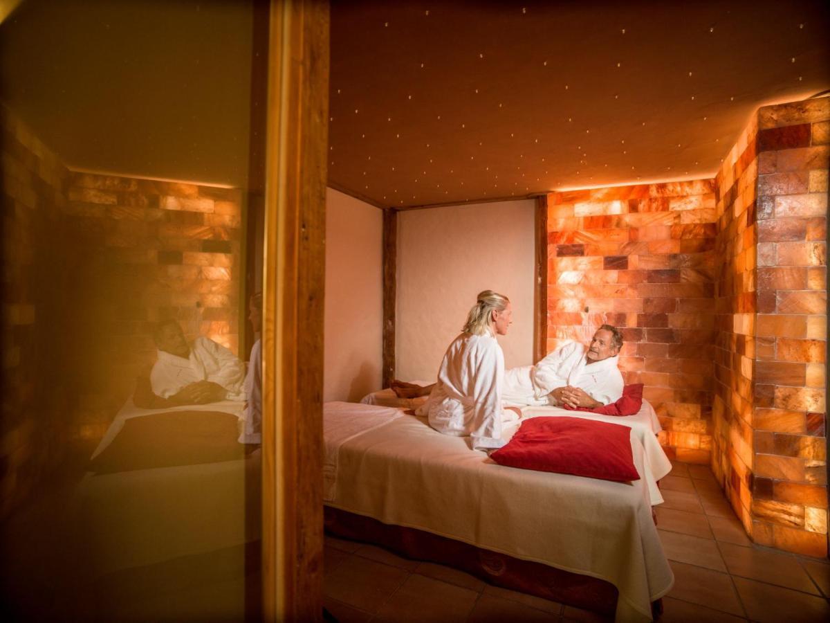 Bio Thermalhotel Falkenhof บาดฟึสซิง ภายนอก รูปภาพ