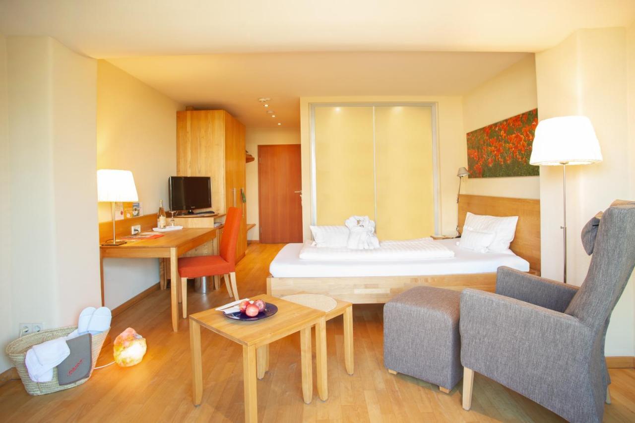 Bio Thermalhotel Falkenhof บาดฟึสซิง ภายนอก รูปภาพ
