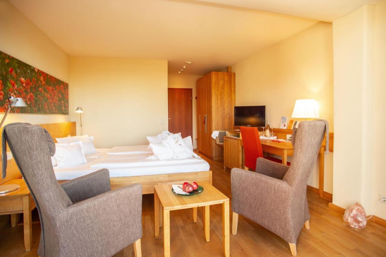 Bio Thermalhotel Falkenhof บาดฟึสซิง ภายนอก รูปภาพ
