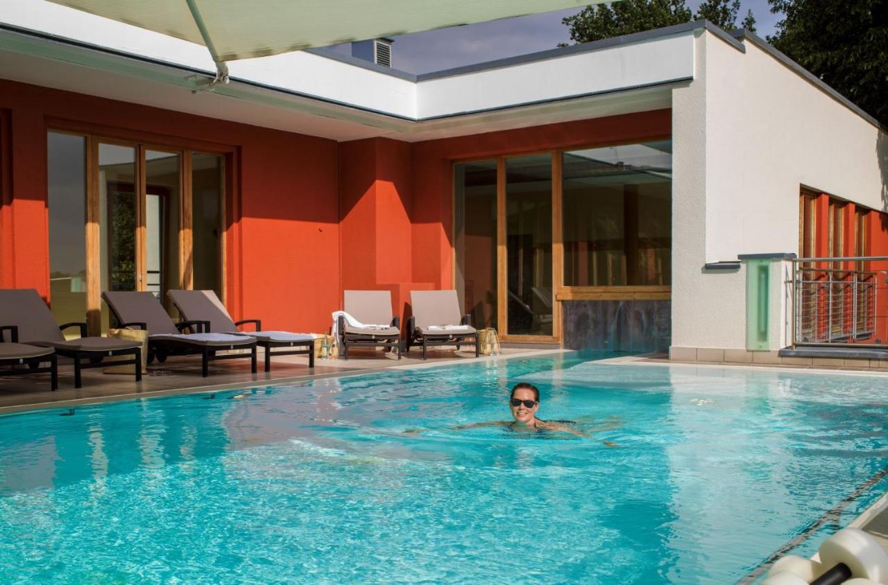 Bio Thermalhotel Falkenhof บาดฟึสซิง ภายนอก รูปภาพ