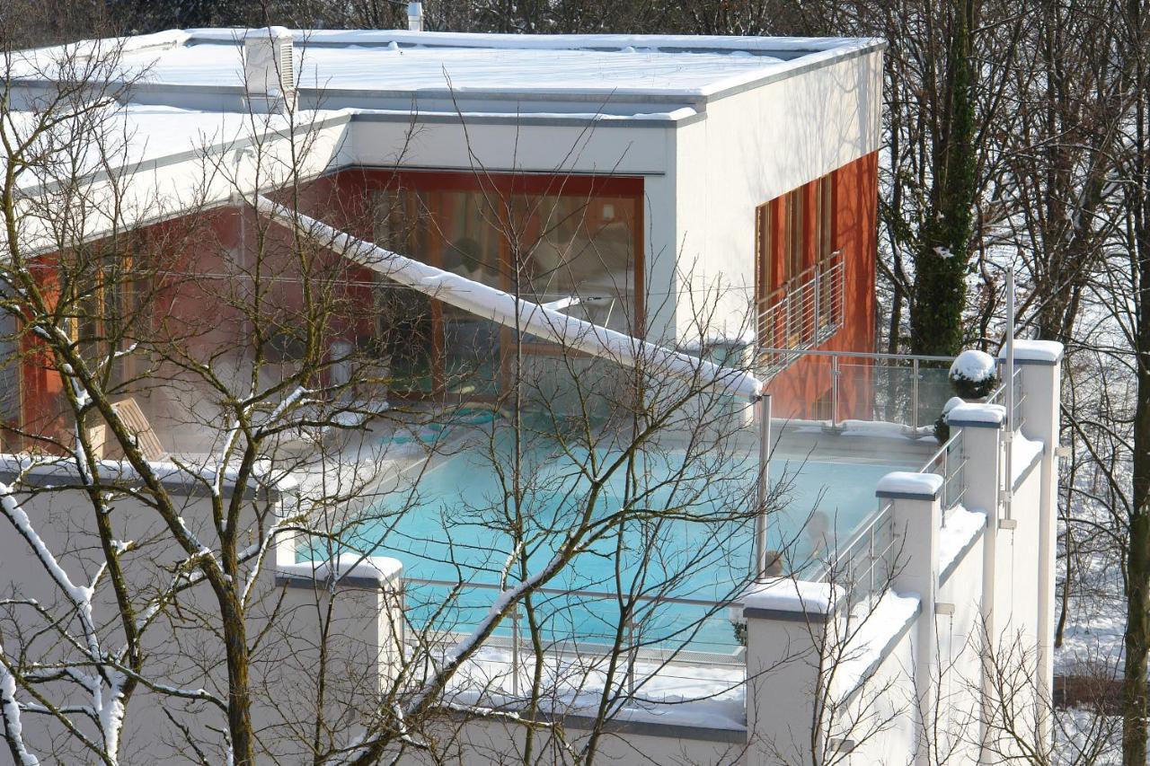 Bio Thermalhotel Falkenhof บาดฟึสซิง ภายนอก รูปภาพ